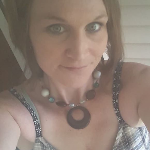 Meet your Posher, Kayce - Picture 1 of 1